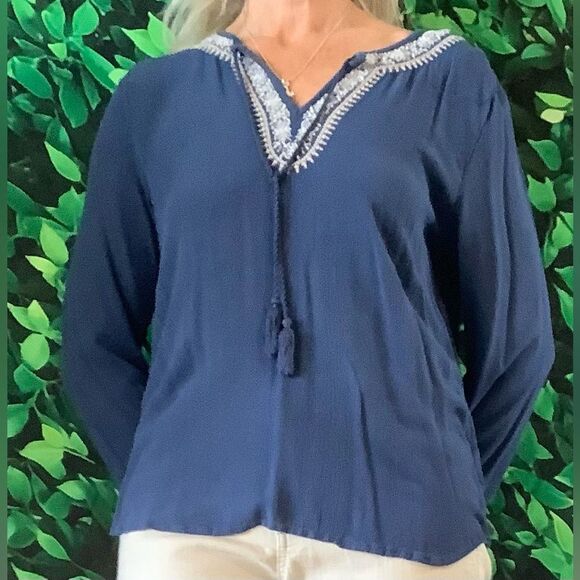 💙 GAP Medium Blue Peasant Blouse – Embroidered V-Neck, Tassel Tie, Size Medium - Picture 2 of 8